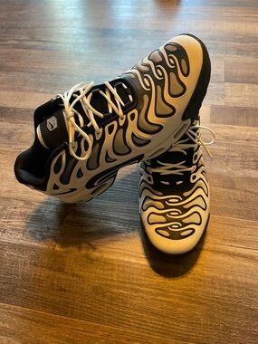 Nike Men's Black and White Air Max 🔥🔥🔥🔥